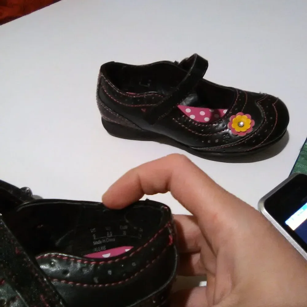 Buster Browns Girls Dress Shoe Color Black/Pink Youth Size 9 NWOT